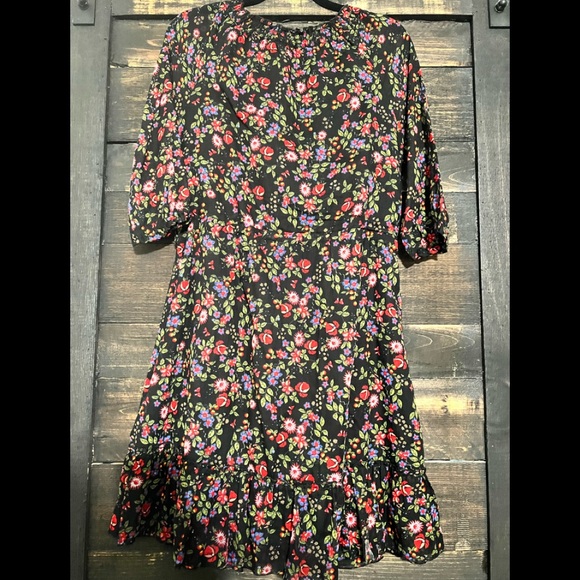 • Secret Language • Colorful Floral Dress • - Picture 3 of 3
